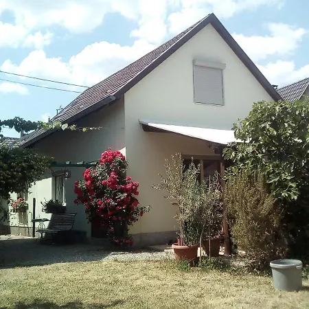 Maison Au Coeur Du Village Holiday home *